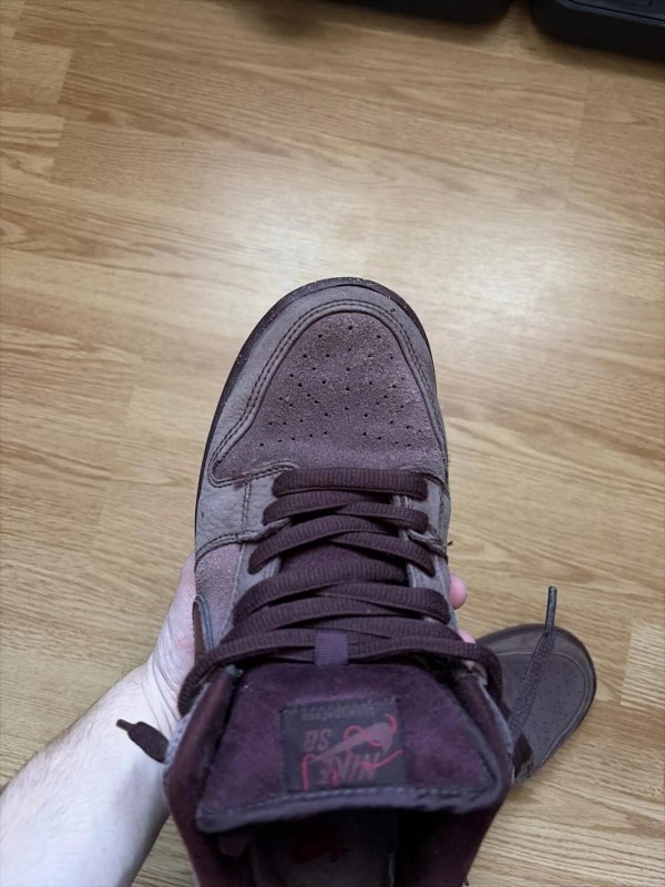 Nike sb city of love burgundy 2