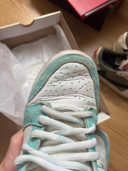 Nike sb April