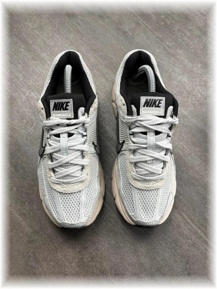 Nike vomero 5 - taille 40