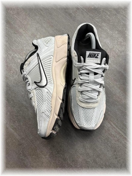 Nike vomero 5 - taille 40