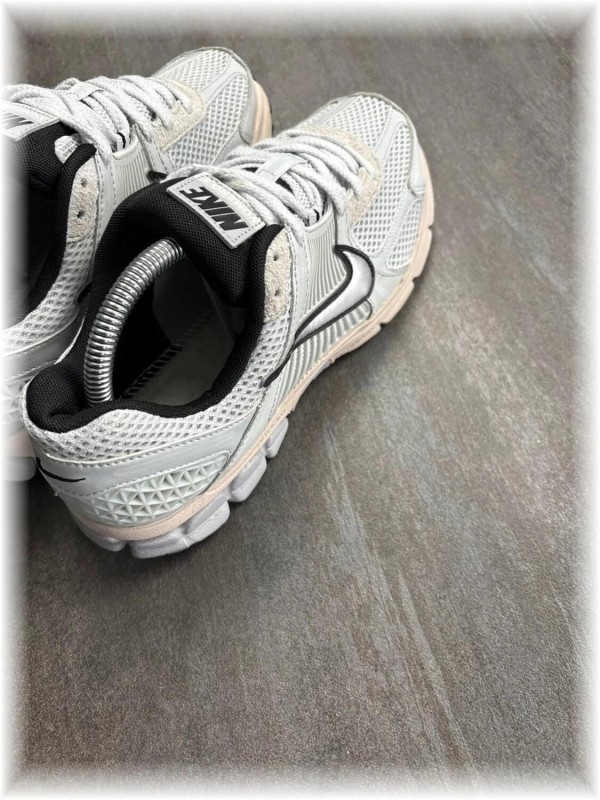 Nike vomero 5 - taille 40 2