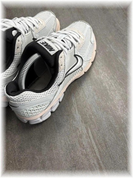 Nike vomero 5 - taille 40