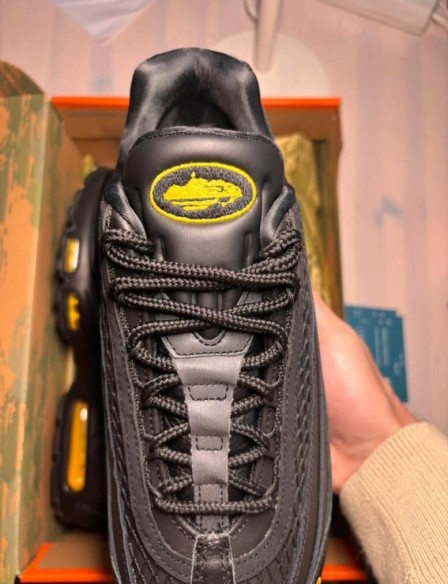 Nike air max 95 corteiz honey noir taille 44