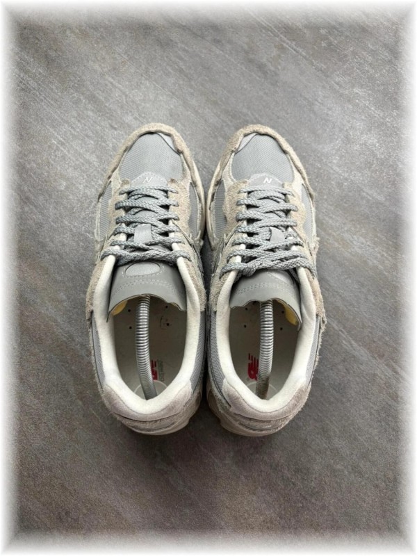 New balance 2002r protection pack grey / taille 44,5 2