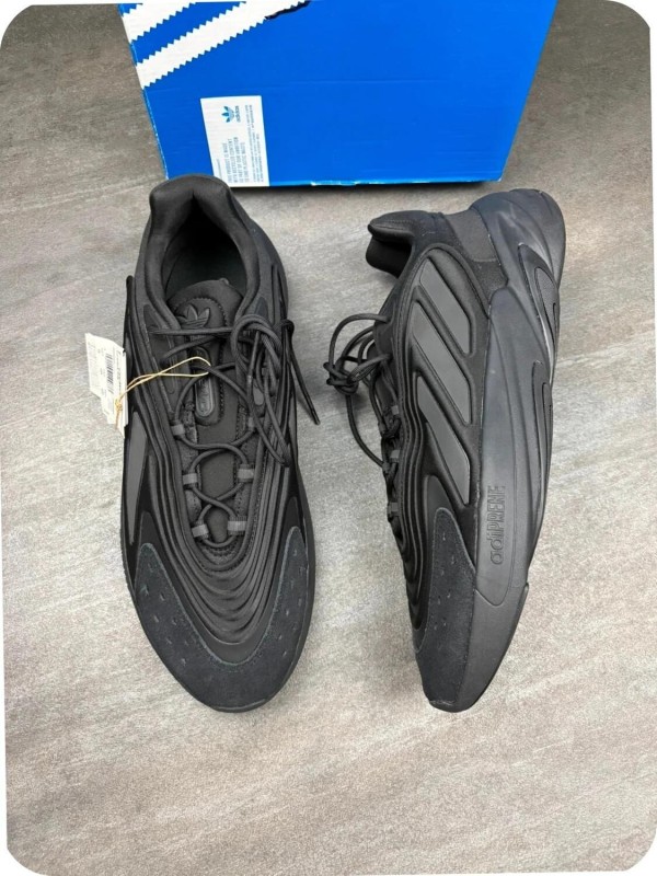Adidas ozelia black - taille 46 2/3