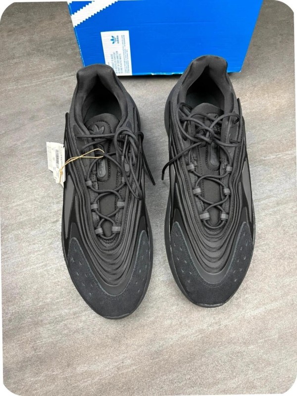 Adidas ozelia black - taille 46 2/3 2