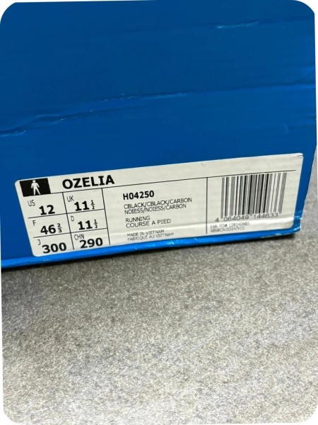 Adidas ozelia black - taille 46 2/3