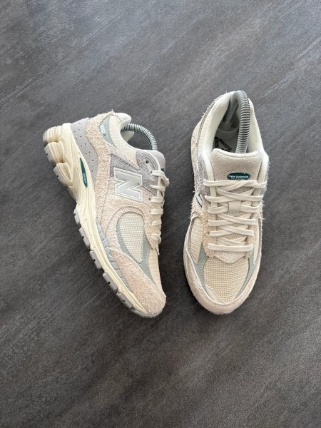 New balance 2002r beige / crème - taille 36