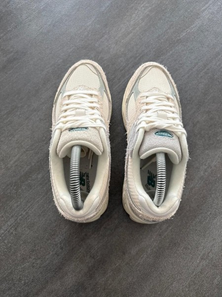 New balance 2002r beige / crème - taille 36