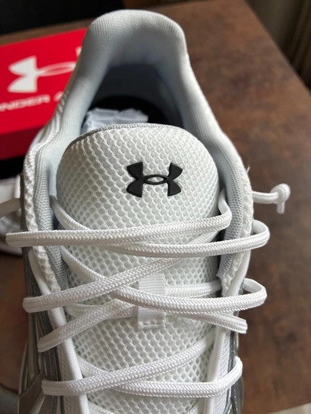 Under Armour UA Sola 'Metallic Silver' 46 - New