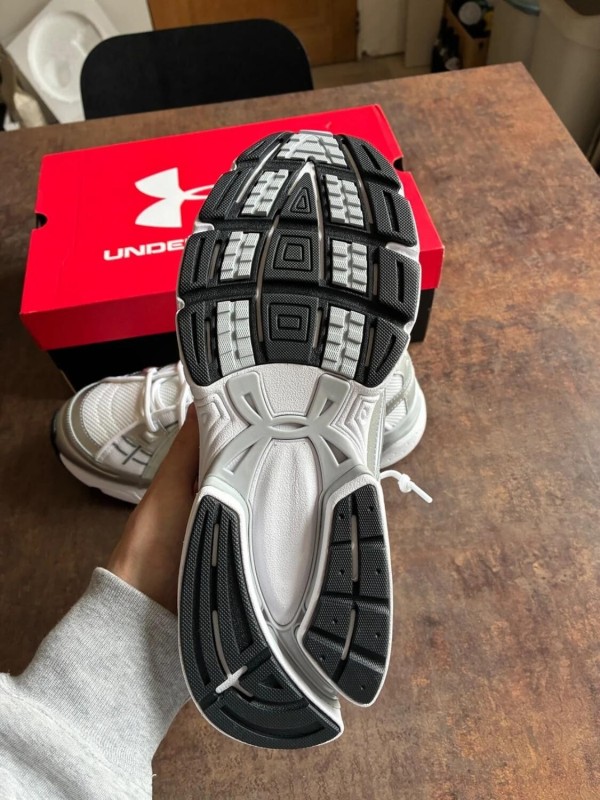 Under Armour UA Sola 'Metallic Silver' 46 - New 2