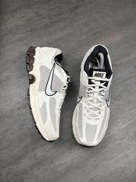 Nike air zoom vomero 5 'Phatom' - taille 44