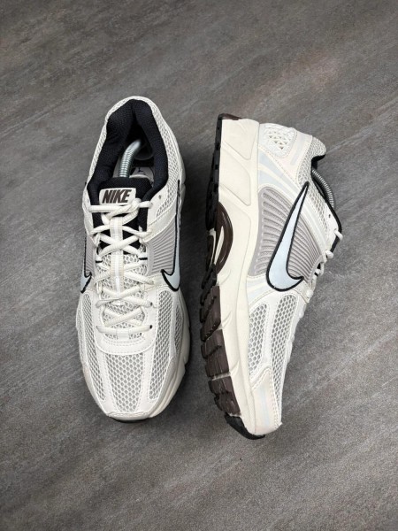 Nike air zoom vomero 5 'Phatom' - taille 44