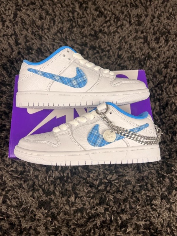 Nicole Hause x Nike SB Dunk Low Blanc Bleu Ciel - Taille 36 EU