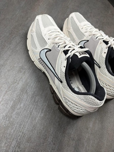 Nike air zoom vomero 5 'Phatom' - taille 44