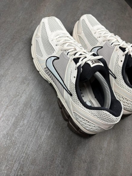 Nike air zoom vomero 5 'Phatom' - taille 44