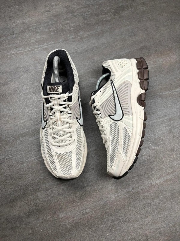 Nike air zoom vomero 5 'Phantom' - taille 42