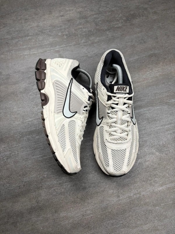 Nike air zoom vomero 5 'Phantom' - taille 42 2