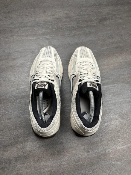 Nike air zoom vomero 5 'Phantom' - taille 42