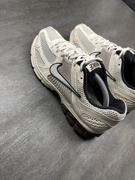 Nike air zoom vomero 5 'Phantom' - taille 42