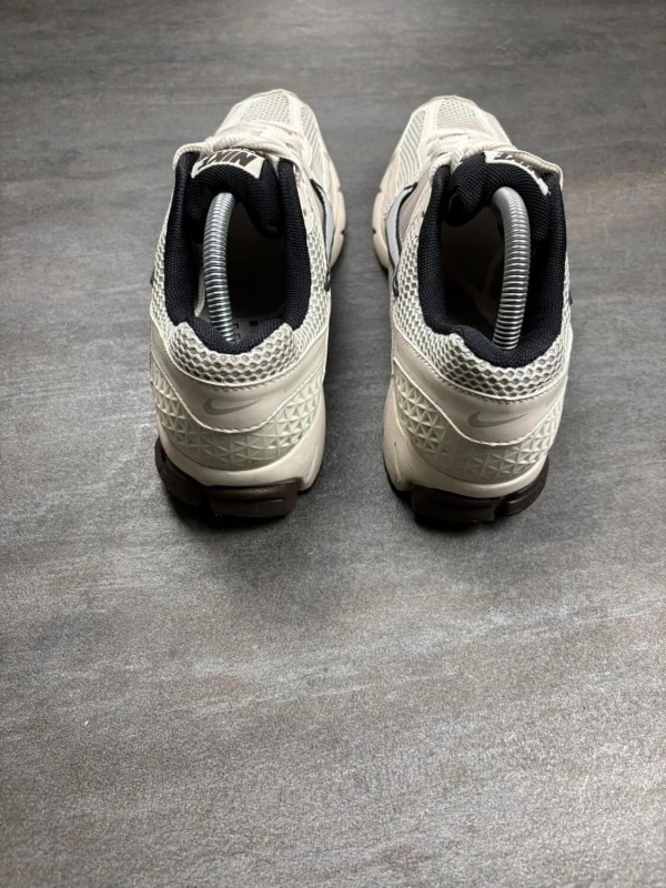 Nike air zoom vomero 5 'Phantom' - taille 42 2