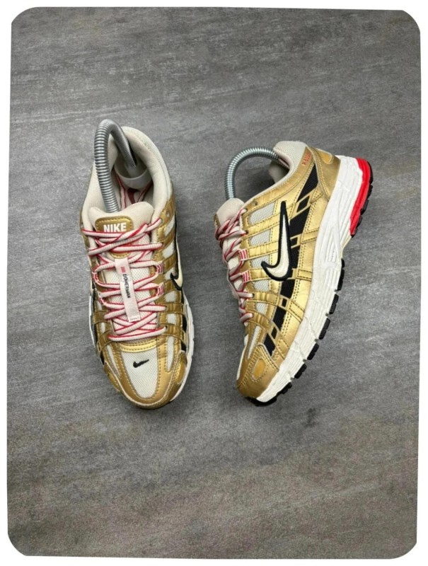 Nike p-6000 doré ( taille 36 )