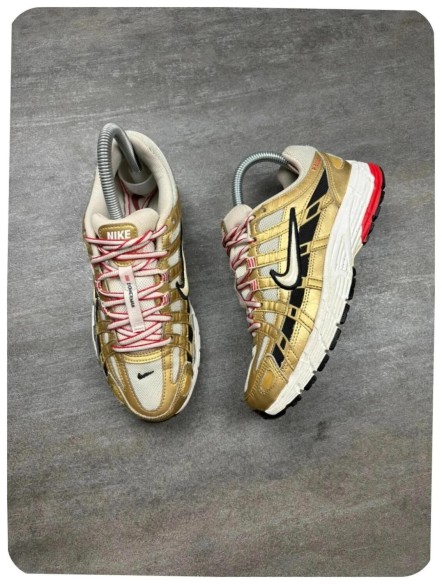 Nike p-6000 doré ( taille 36 )