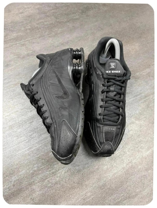 Nike shox r4 black ( taille 39 ) 2