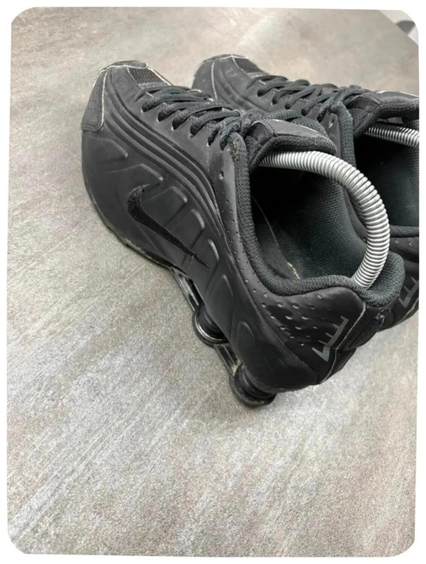 Nike shox r4 black ( taille 39 ) 2