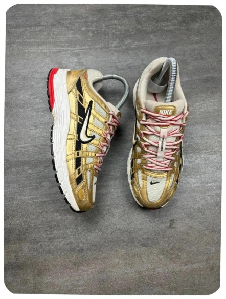 Nike p-6000 doré ( taille 36 )