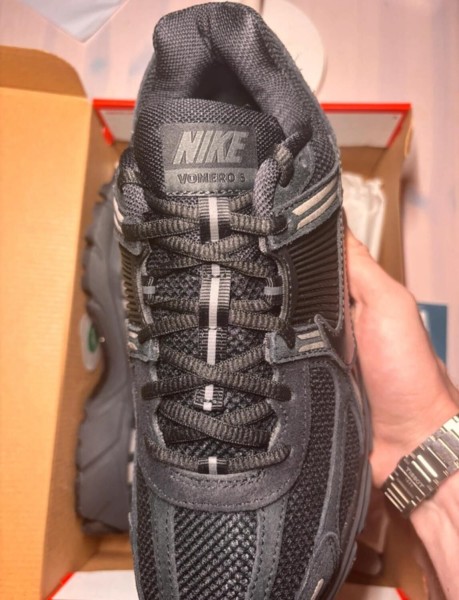 Nike Vomero 5 black anthracite taille 44
