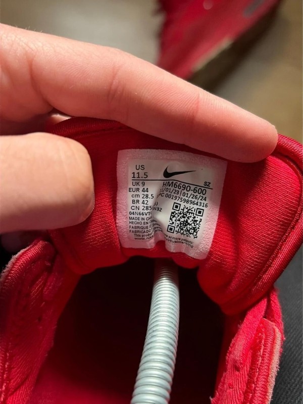 Air Max 1 '86 Jacquemus mystic red 2