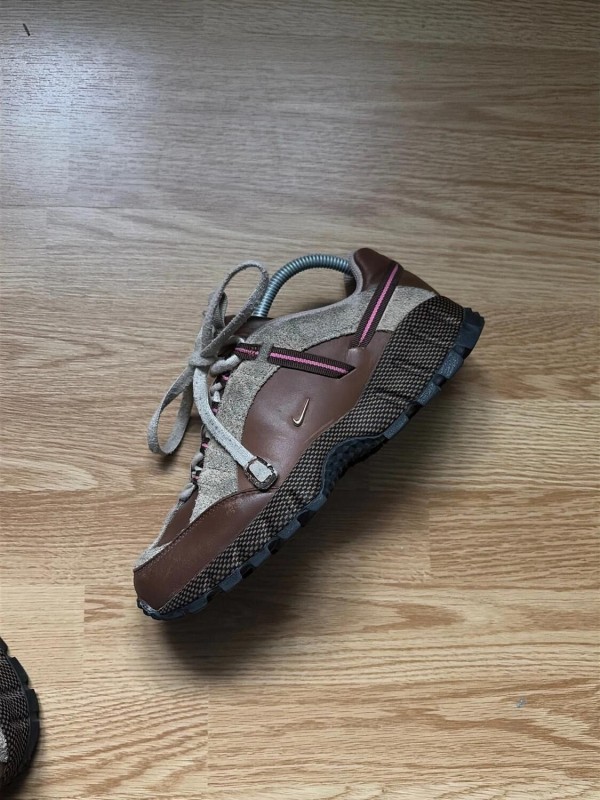 Nike air humara jacquemus marron 2