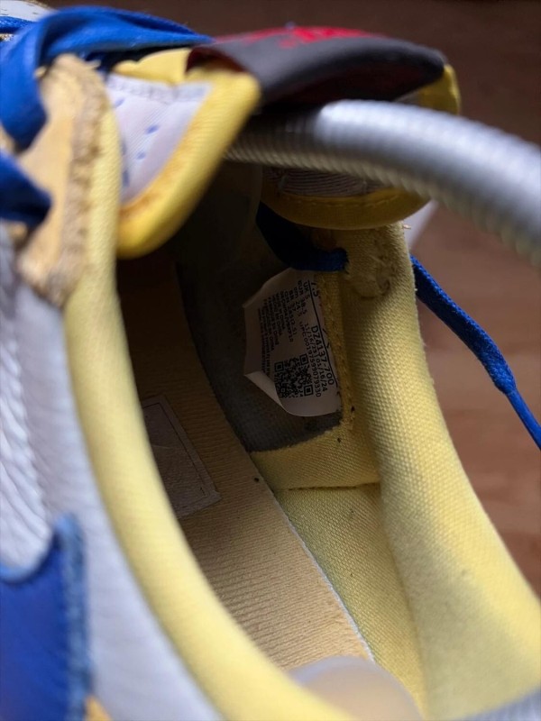 Air Jordan 1 low Travis Scott canary 2