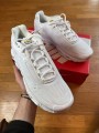 Nike air max plus tn blanche tuned air sneakers triple white - taille 45 neuve