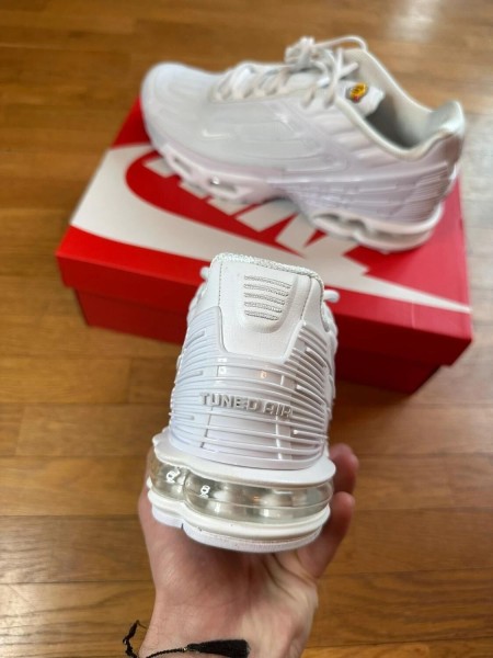 Nike air max Plus TN blanche tuned air sneakers triple white taille 43 neuve