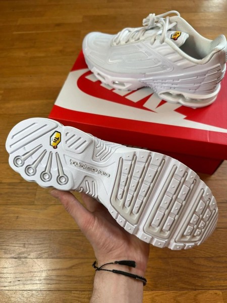 Nike air max Plus TN blanche tuned air sneakers triple white taille 43 neuve