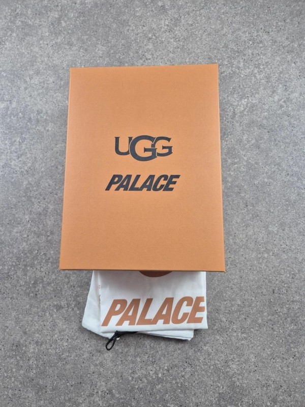 UGG palace skateboards ultra mini boots Looney Tunes taille 40,5 2