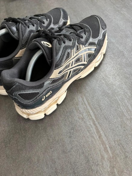 Asics gel nyc black / beige - taille 44