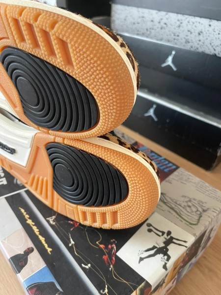 Jordan 3 retro se animal instinct taille 42 neuve