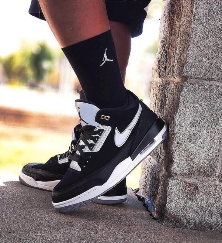 Jordan 3 retro tinker taille 42 2