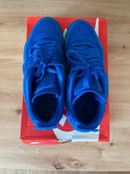 Jordan 4 IV Retro Flyknit royal blue taille 42 comme neuve