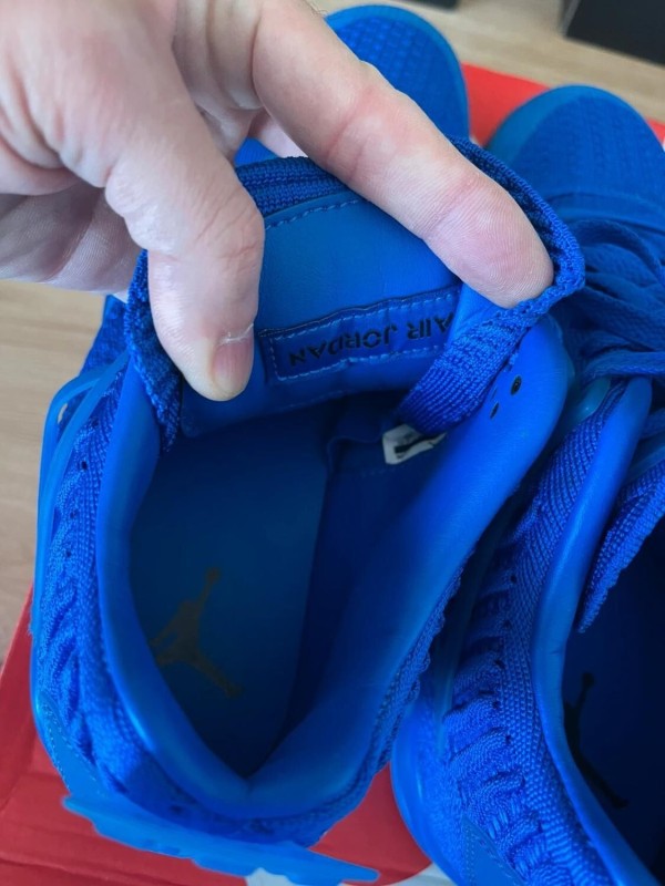 Jordan 4 IV Retro Flyknit royal blue taille 42 comme neuve 2