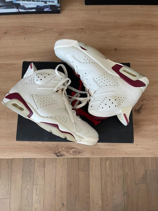 Jordan 6 VI Retro maroon (2015) taille 42 comme neuve
