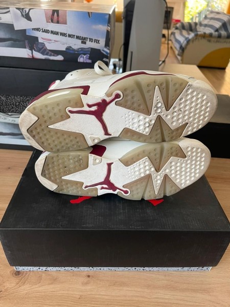 Jordan 6 VI Retro maroon (2015) taille 42 comme neuve