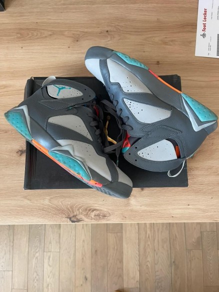 Jordan 7 VII Retro barcelone days taille 41 comme neuve