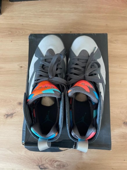 Jordan 7 VII Retro barcelone days taille 41 comme neuve