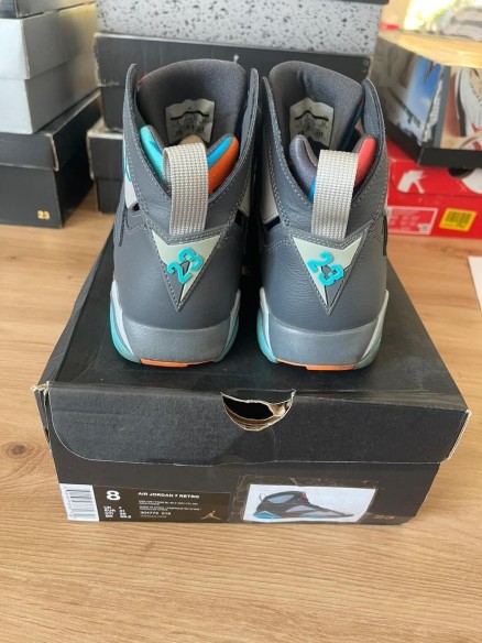 Jordan 7 VII Retro barcelone days taille 41 comme neuve