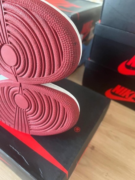 Jordan 1 Retro flyknit bred taille 42 comme neuve