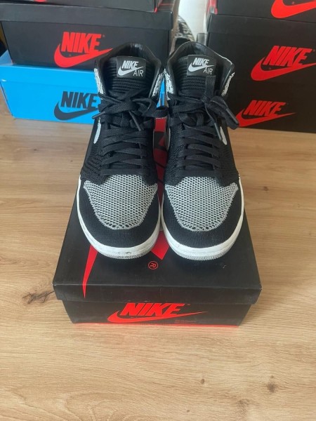 Jordan 1 retro flyknit shadow grey taille 42 comme neuve
